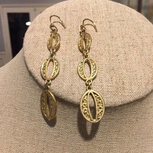 STELLA & DOT GOLD EARRINGS